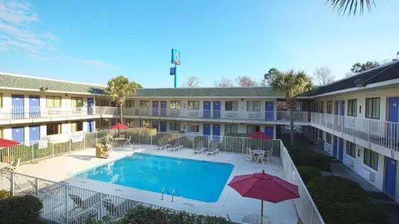 Motel 6 Charleston North | Güney Karolayna - Charleston (ve civarı) - North Charleston