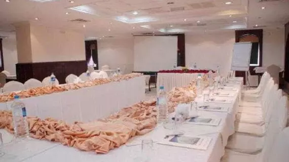 Dana Plaza Hotel | Amman İli - Amman (ve civarı) - Amman