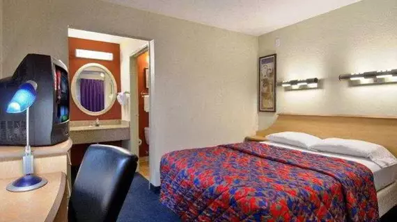 Red Roof Inn Rancho Cordova | Kaliforniya - Sacramento (ve civarı) - Rancho Cordova