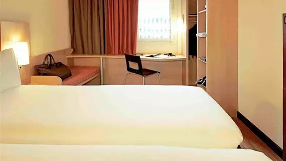 ibis Lyon Est Chaponnay | Auvergne-Rhone-Alpes - Rhone (bölge) - Lyon (ve çevresi) - Chaponnay