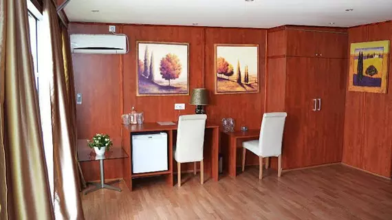 Compass River City Hotel | Belgrad - Ledine - Yeni Belgrad