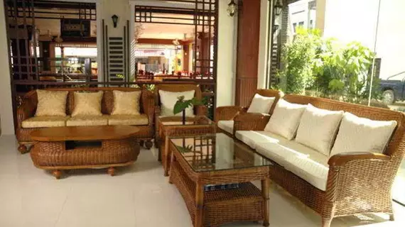 Outdoor Inn & Restaurant | Phuket (ve civarı) - Karon - Kata Plajı