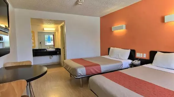 Motel 6 Austin Central - North | Teksas - Austin (ve civarı) - Austin