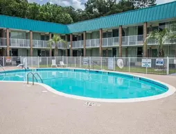 Quality Inn & Suites Hardeeville | Güney Karolayna - Hilton Head (ve civarı) - Hardeeville