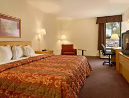 DAYS INN NASHVILLE AT OPRYLAND/MUSIC VALLEY DR | Tennessee - Nashville-Davidson - Nashville (ve civarı) - Nashville - Opryland - Donelson