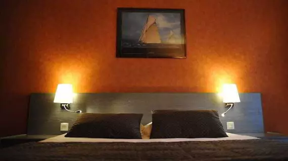 Inter-Hotel Le Lion D'or | Brittany - Ille-et-Vilaine - Saint-Brice-en-Cogles