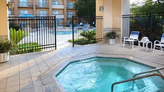 Courtyard by Marriott San Antonio Airport | Teksas - San Antonio (ve civarı) - San Antonio - Kuzey San Antonio - SAT Havalimanı