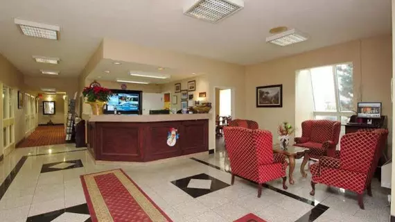 Rodeway Inn and Suites | Ontario - Niagara Regional Belediyesi - Niagara Şelalesi (ve civarı), Kanada - Niagara Şelalesi