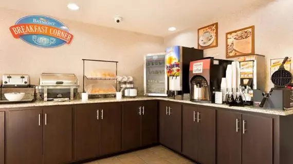 Baymont Inn and Suites Gallatin | Tennessee - Nashville-Davidson - Nashville (ve civarı) - Gallatin