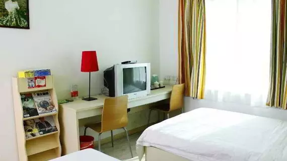 Super 8 Hotel Guangzhou Huanghuagang | Guangdong - Guangzhou (ve civarı) - Yuexiu - Huanshi Dong Lu