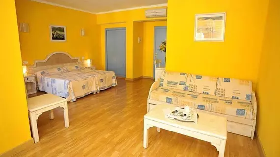 Hostal HPC Porto Colom | Balearic Adaları - Mayorka Adası - Campos - Migjorn