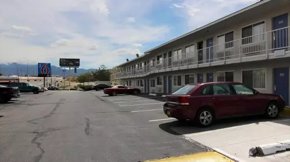 Super 8 Motel - Albuquerque/Midtown | New Mexico - Albuquerque (ve civarı) - Albuquerque - Albuquerque Merkezi