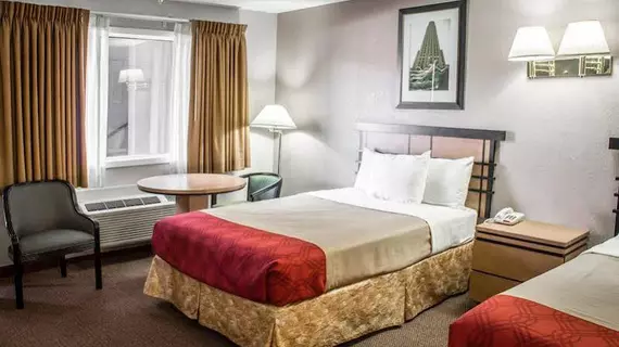 Econo Lodge Colonie Center Mall | New York - Albany (ve civarı) - Albany