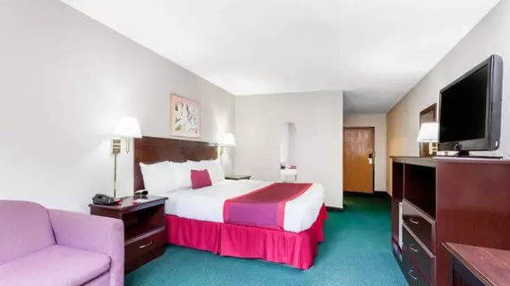 Ramada Limited Tell City | Indiana - Tell City