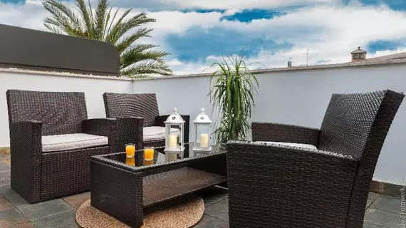 APARTAMENTOS TORRE DE LA PLATA | Andalucia - Seville İli - Sevilla - Casco Antiguo