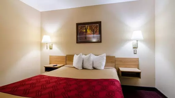 Econo Lodge Junction City | Kansas - Grandview Plaza