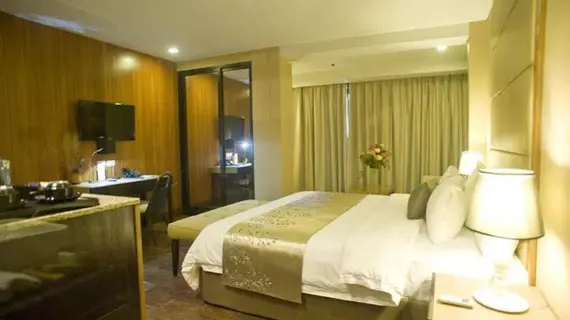 Goldberry Suites and Hotel | Mactan Island - Lapu-Lapu