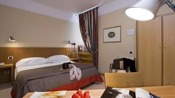 Hotel De Petris | Lazio - Roma (ve civarı) - Roma Kent Merkezi - Rione II Trevi