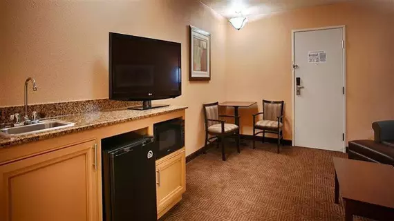 Best Western Plus Vermilion River Inn & Suites | Louisiana - Lafayette (ve civarı) - Lafayette