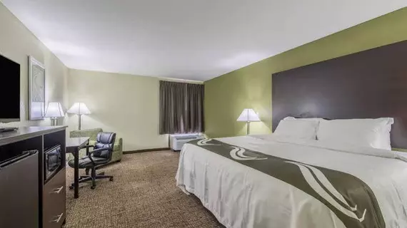 Quality Inn and Suites Muncie | Indiana - Muncie (ve civarı) - Muncie