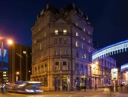 The Royal Hotel Cardiff | Galler - Monmouthshire - Cardiff (ve civarı) - Cardiff - Castle Quarter