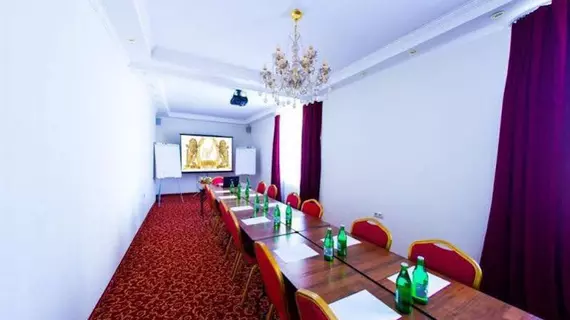 Valencia Hotel | Krasnodar Krayı - Krasnodar