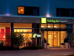 Holiday Inn Express Birmingham Star City | West Midlands (ilçe) - Birmingham (ve civarı) - Birmingham