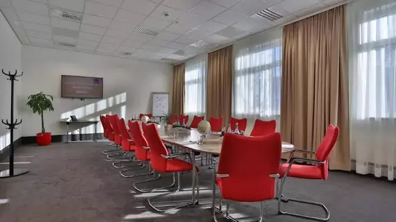 Star Inn Stuttgart AirportMesse by Comfort | Baden-Wuerttemberg - Rems-Murr-Kreis - Stuttgart (ve civarı) - Stuttgart