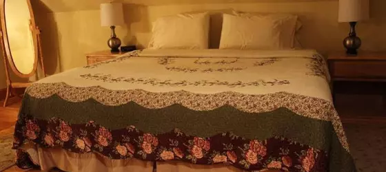 The Victorian-Candle Bed & Breakfast | Maryland - Hollywood