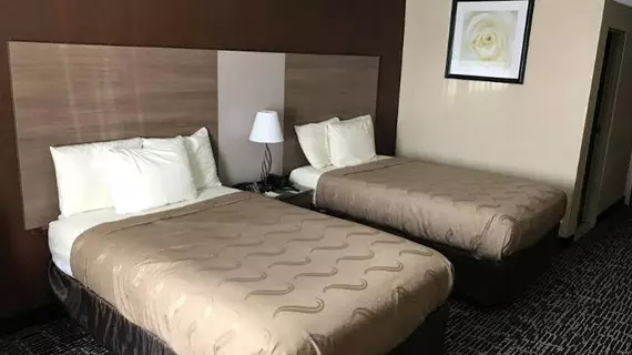 Quality Inn Near Pimlico Racetrack | Maryland - Baltimore (ve civarı) - Baltimore