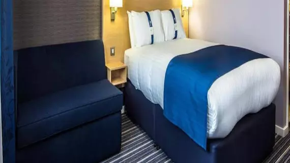 Holiday Inn Express Manchester Airport | Manchester (ve civarı) - Trafford - Altrincham