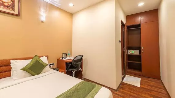 Saravana Boutique Inn | Tamil Nadu - Tiruvallur - Chennai (ve civarı) - Chennai - Fort Tondiarpet - Merkez Chennai