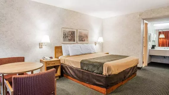 Econo Lodge Jefferson City | Missouri - Columbia (ve civarı) - Jefferson City