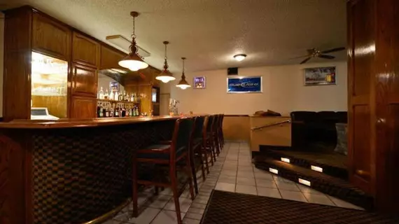 Quality Inn & Suites Near Fort Sam Houston | Teksas - San Antonio (ve civarı) - San Antonio