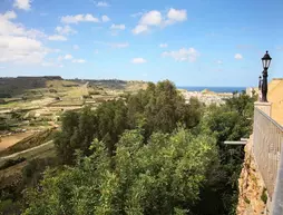 Pergola Farmhouses | Malta - Xaghra