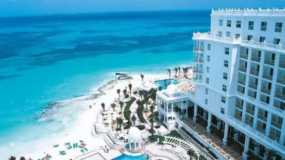 Riu Palace Las Americas All Inclusive | Quintana Roo - Benito Juárez - Cancun (ve civarı) - Oteller Bölgesi - Avenida Kukulkan