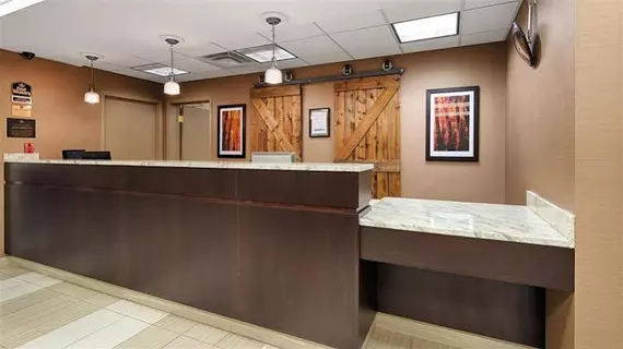 Best Western Plus Red Deer Inn & Suite | Alberta - Red Deer (ve civarı) - Red Deer