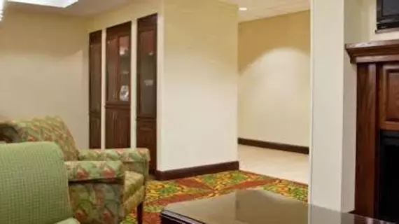 Holiday Inn Express Hotel & Suites Portland | Indiana - Muncie (ve civarı) - Portland