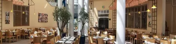 Holiday Inn Stuttgart | Baden-Wuerttemberg - Rems-Murr-Kreis - Stuttgart (ve civarı) - Stuttgart - Weilimdorf-Nord