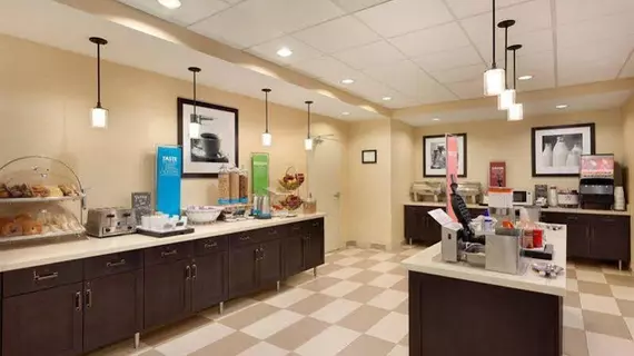 Hampton Inn & Suites Philadelphia Montgomeryville | Pensilvanya - Bucks County - Philadelphia (ve civarı) - Montgomeryville