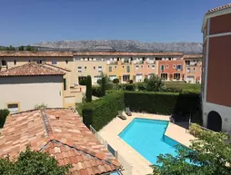 Garden & City Rousset | Provence - Alpes - Cote d'Azur - Bouches-du-Rhone (bölge) - Aix-en-Provence (ve civarı) - Rousset