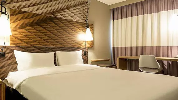 Hotel IBIS Zurich-Adliswil | Zürih Kantonu - Horgen District - Adliswil