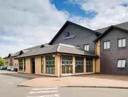 Travelodge Glasgow Airport | İskoçya - Greater Glasgow - Renfrewshire - Paisley