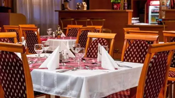 Hotel Eben | Pest County - Budapeşte (ve civarı) - Budapeşte Kent Merkezi - Zuglo