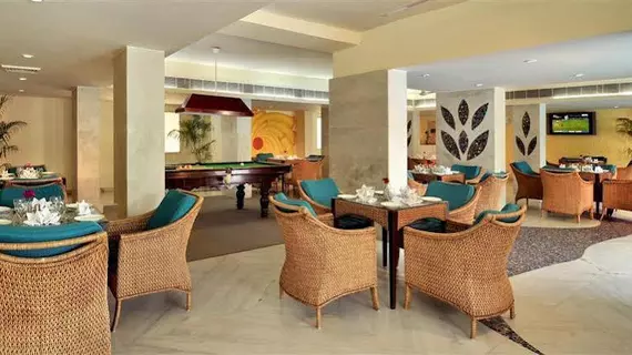 Best Western Resort Country Club | Haryana - Gurugram (ve civarı) - Gurugram