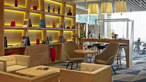 Novotel Warsaw Centrum | Mazovya Voyvodalığı - Varşova (ve civarı) - Varşova Kent Merkezi - Srodmiescie