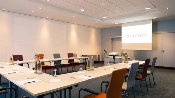 Mercure Hotel Stuttgart Airport Messe | Baden-Wuerttemberg - Rems-Murr-Kreis - Stuttgart (ve civarı) - Stuttgart - Fasanenhof-Ost