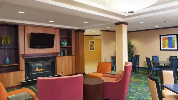 Fairfield Inn & Suites Muskegon Norton Shores | Michigan - Muskegon (ve civarı) - Norton Shores