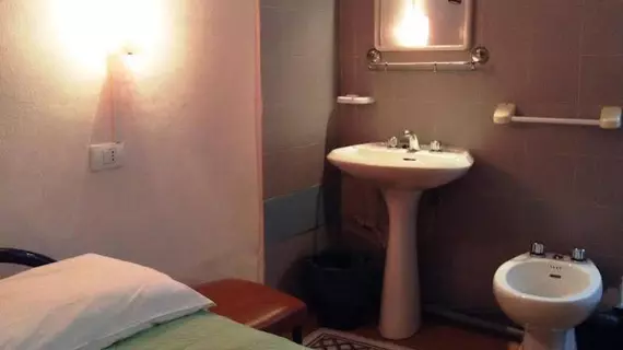 Hotel Bernheof | Liguria - Cenova (il) - Ponente - Cenova (ve civarı) - Cenova