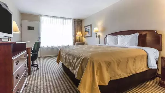 Quality Inn & Suites Georgetown | Güney Karolayna - Myrtle Plajı (ve civarı) - Georgetown